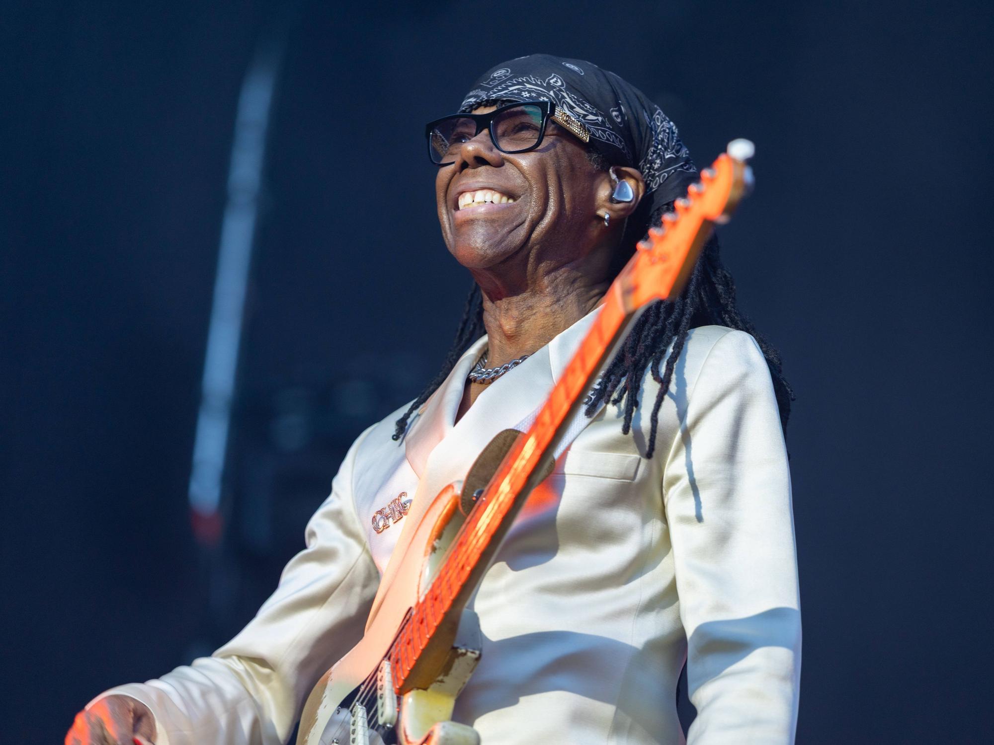 Nile Rodgers & Chic auf dem KunstRasen in Bonn.
