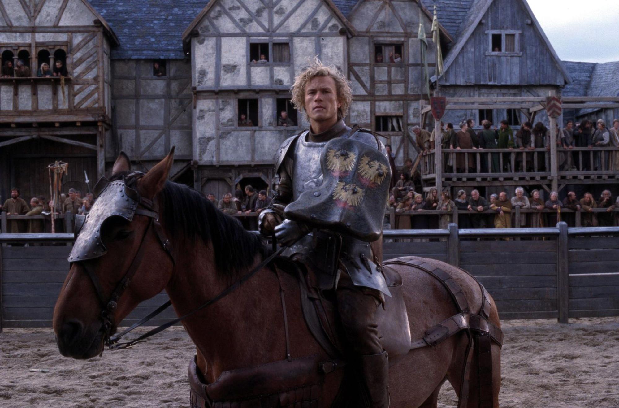 William (Heath Ledger) träumt davon, ein Ritter zu sein. (Bild: 2003 Sony Pictures Television International. All Rights Reserved)