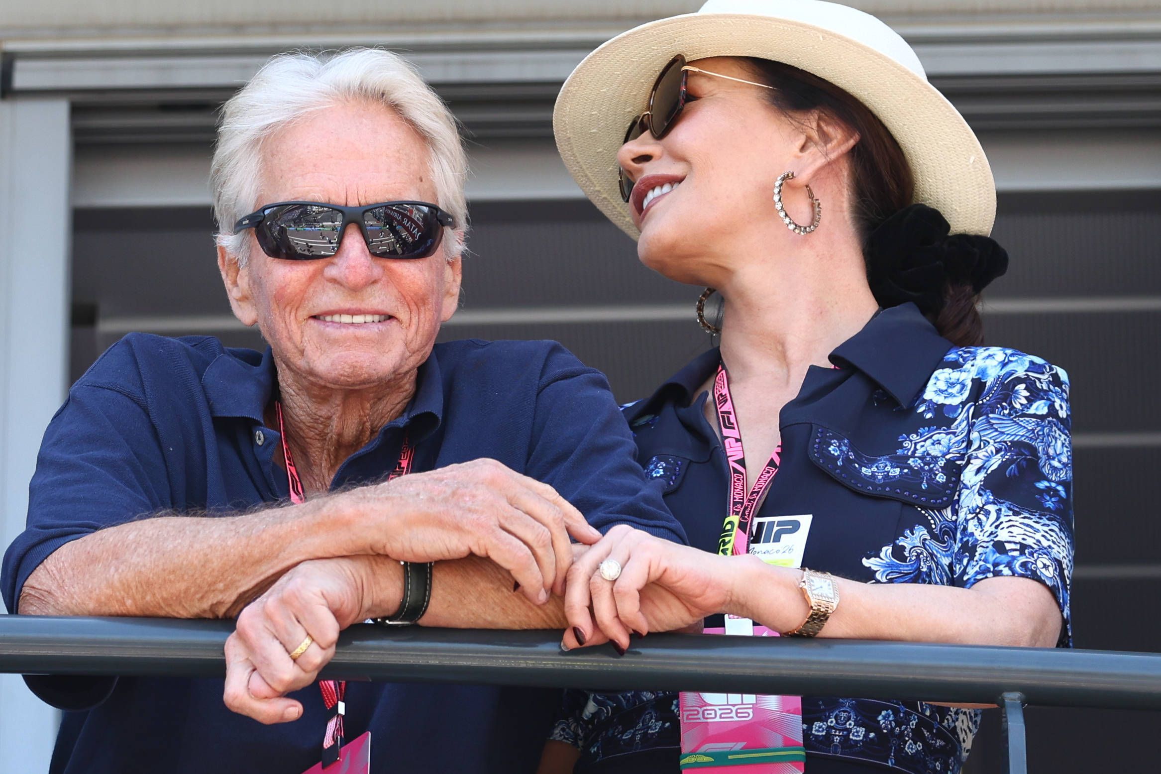Anfang Juni 2026 wurde Michael Douglas gemeinsam mit seiner Ehefrau Catherine Zeta-Jones beim Formel-1-Rennen um den Großen Preis von Monaco in Monte Carlo gesichtet.