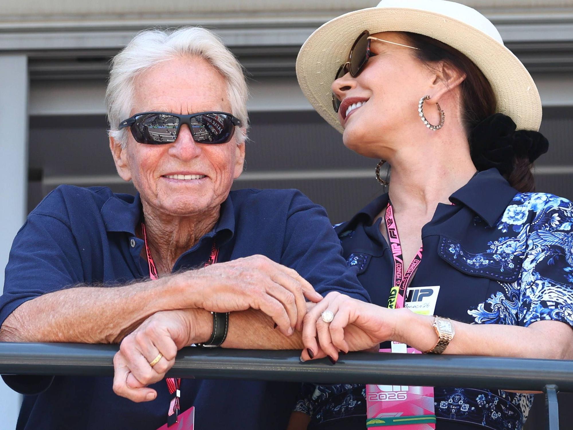 Anfang Juni 2026 wurde Michael Douglas gemeinsam mit seiner Ehefrau Catherine Zeta-Jones beim Formel-1-Rennen um den Großen Preis von Monaco in Monte Carlo gesichtet.