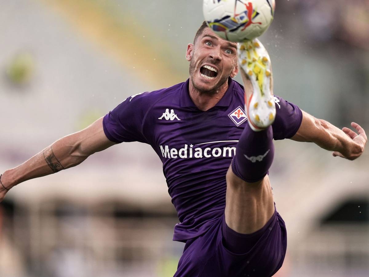 Spielt Robin Gosens künftig wieder in der Bundesliga? (Archivbild)
