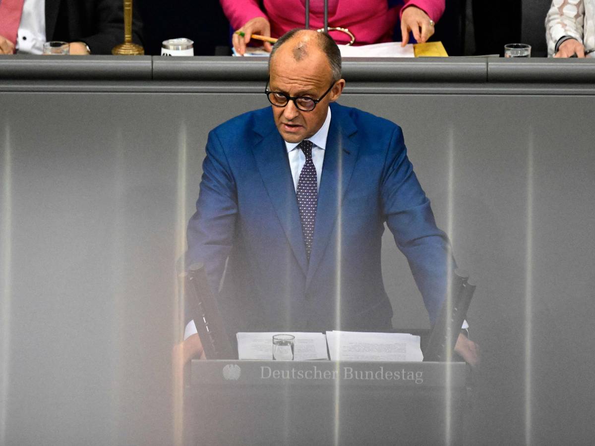 Bundeskanzler Friedrich Merz (CDU) bei seiner Regierungserklärung im Bundestag am 9. Juli.