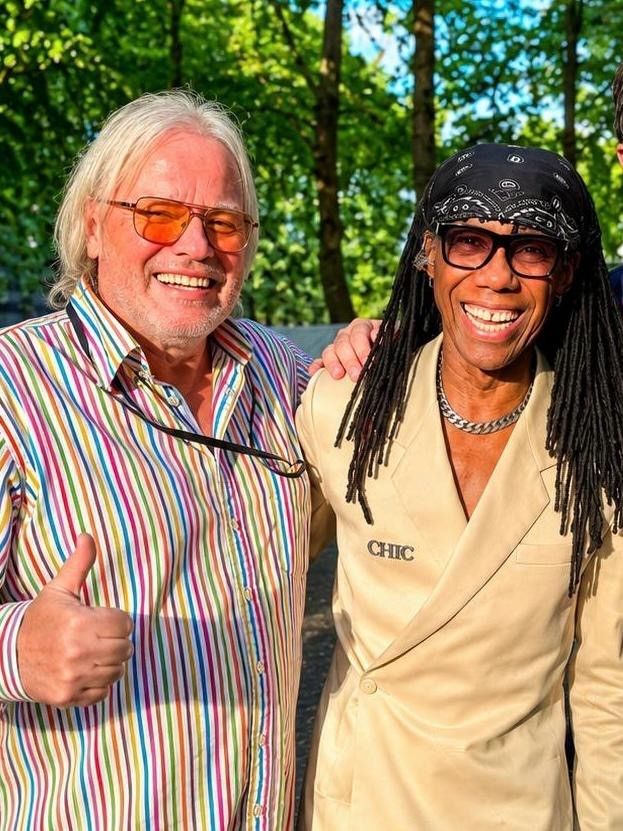 Ernst-Ludwig „Ernest“ Hartz mit Nile Rodgers.