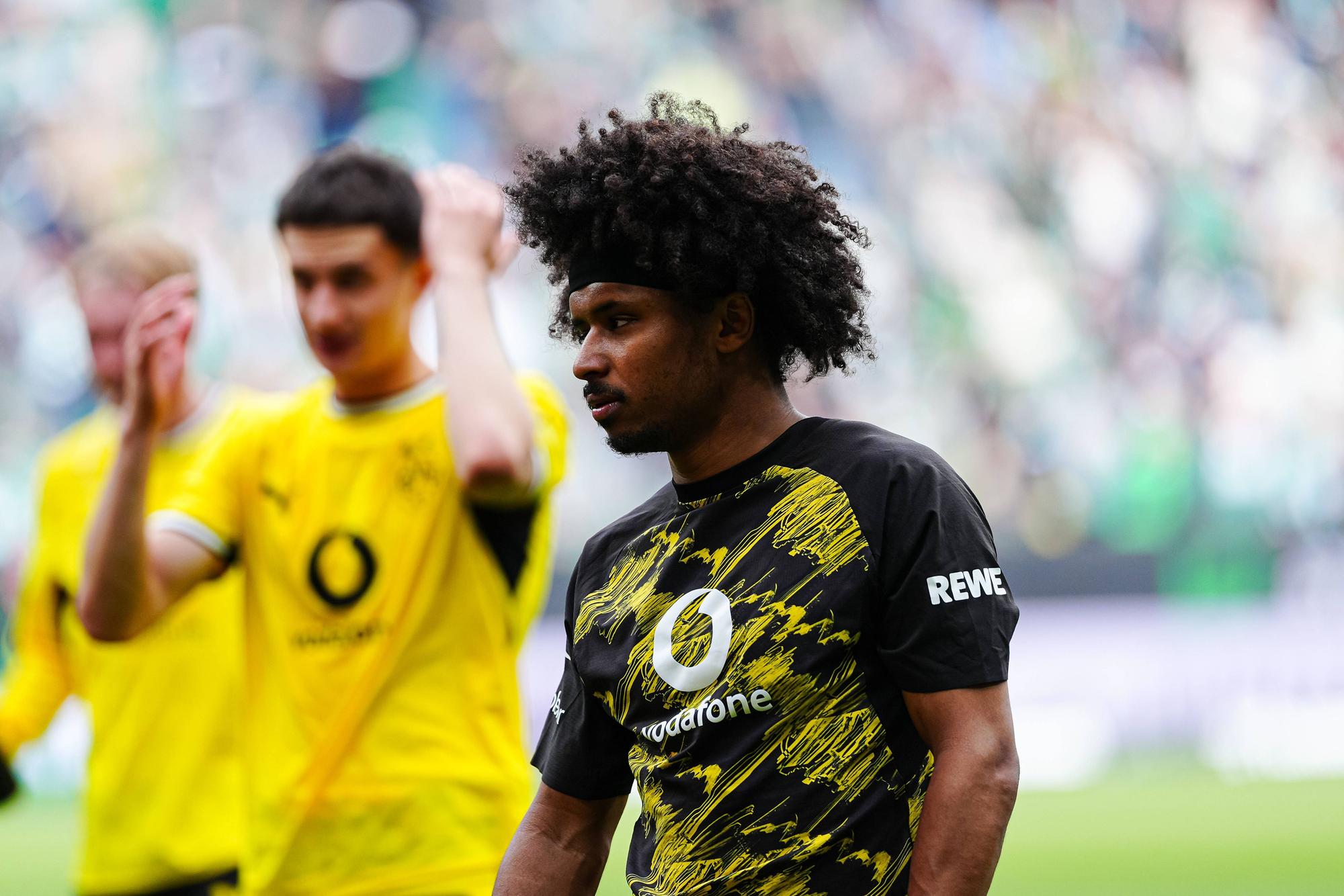 Karim Adeyemi beim Aufwärmen vor einem BVB-Spiel.
