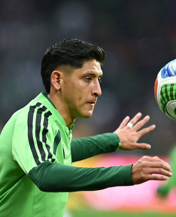 Edson Álvarez bei der WM am Ball