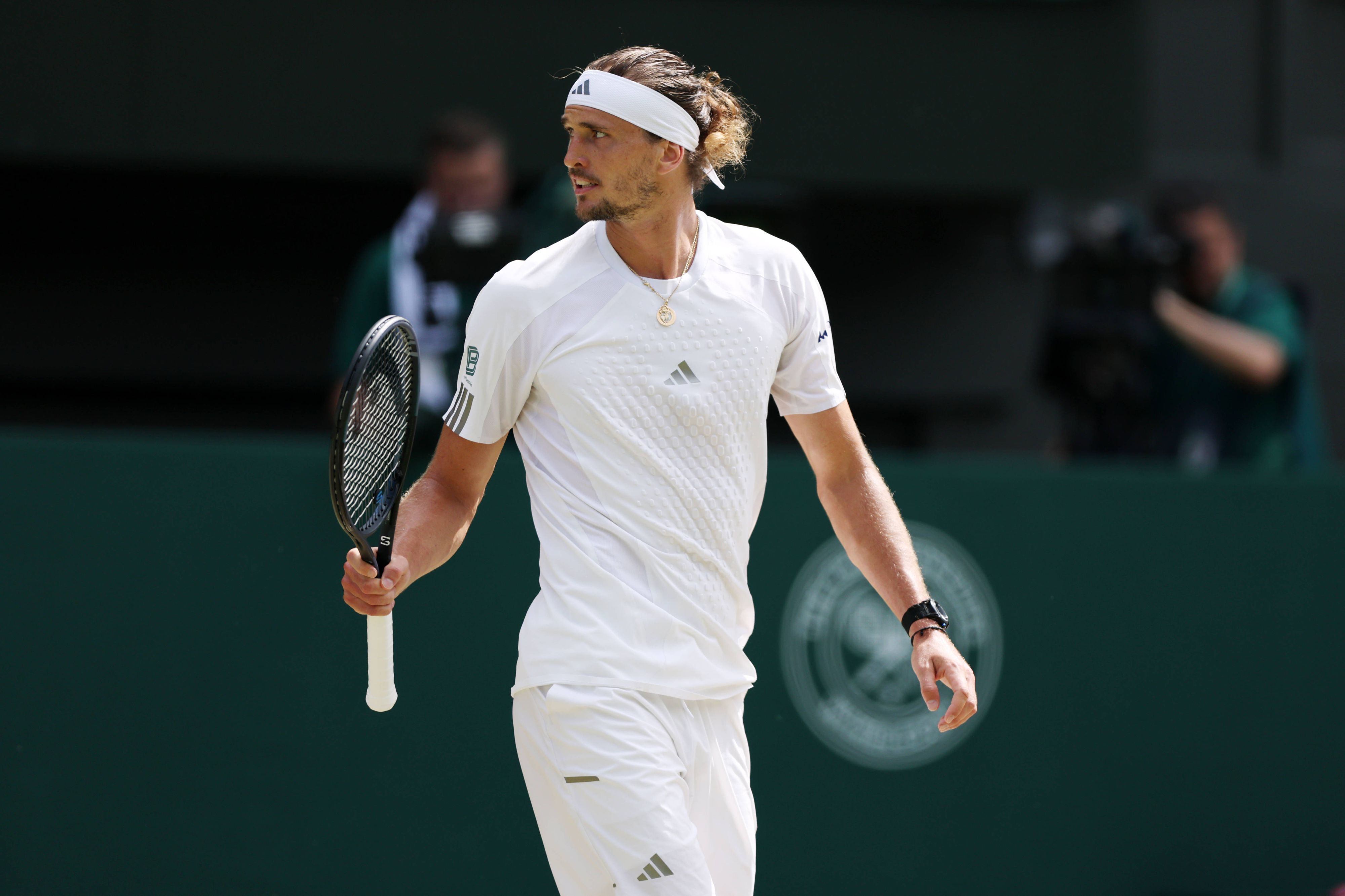 Alexander Zverev jubelt nach einem Punktgewinn.