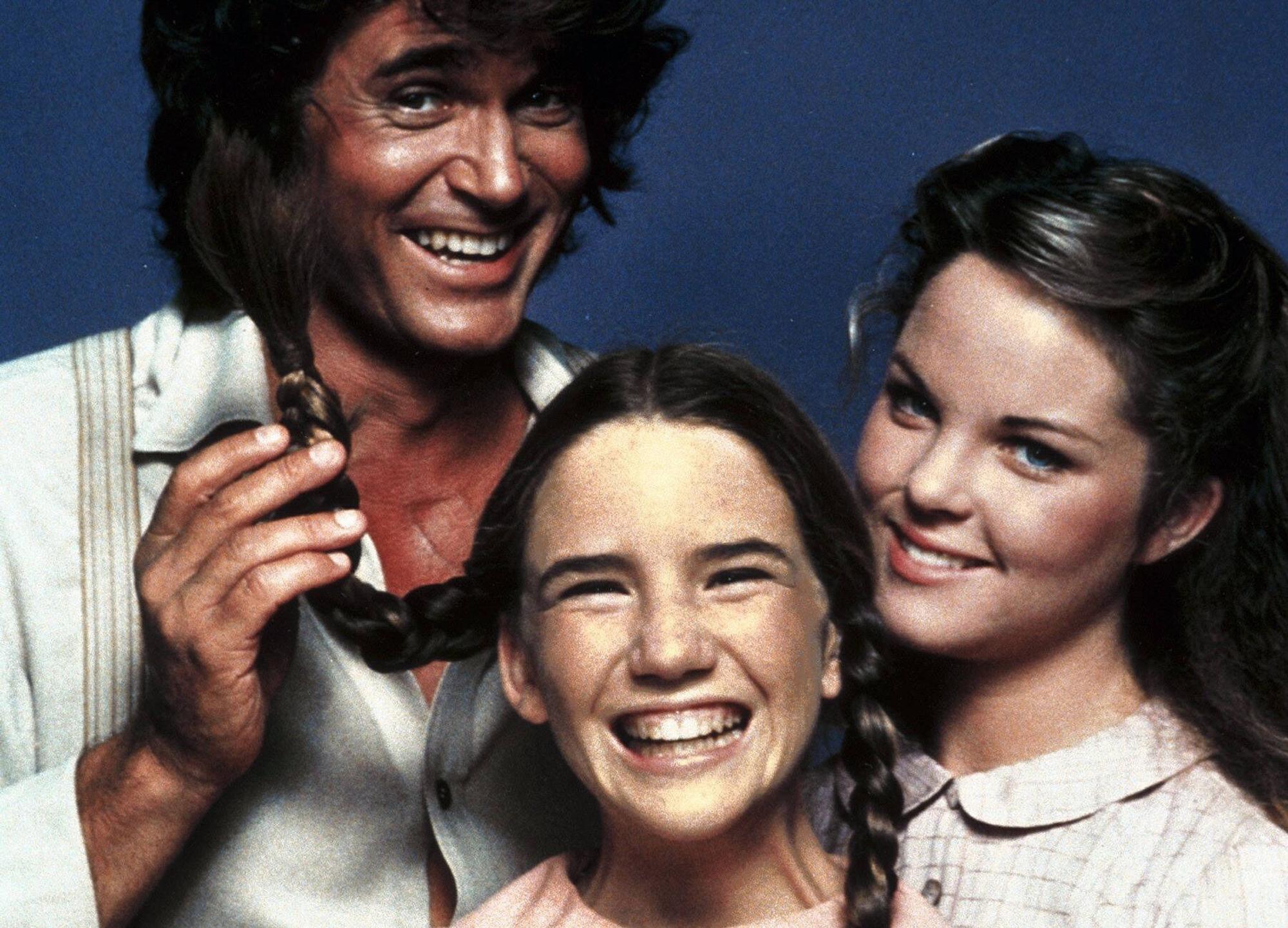 Melissa Gilbert (m), Melissa Sue Anderson (r) und Michael Landon gehörten zur Besetzung von „Unsere kleine Farm“, die ab 1976 auch in Deutschland ausgestrahlt wurde.