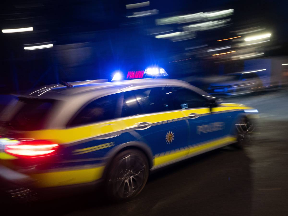 In einem gestohlenen Auto lieferten sich die Jugendlichen eine Verfolgungsjagd mi der Polizei. (Symbolfoto)