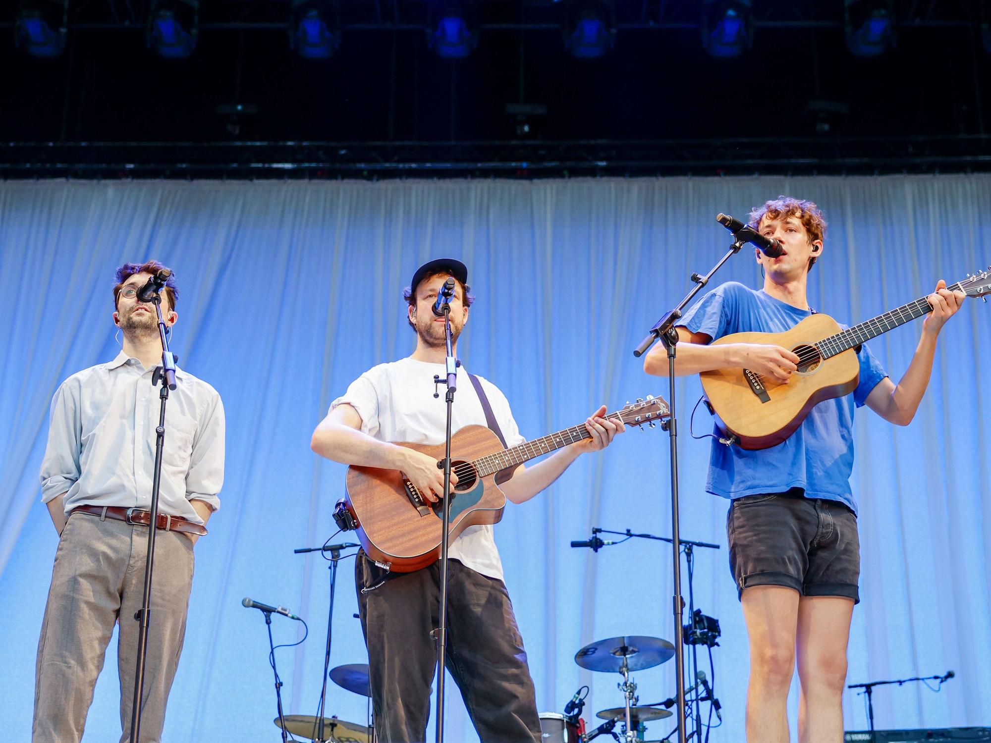 AnnenMayKantereit beim Konzert
im Rhein-Energie-Stadion.
