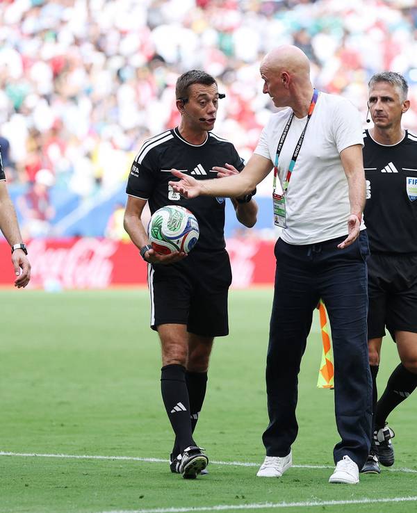 Stale Solbakken und Clement Turpin im Gespräch.