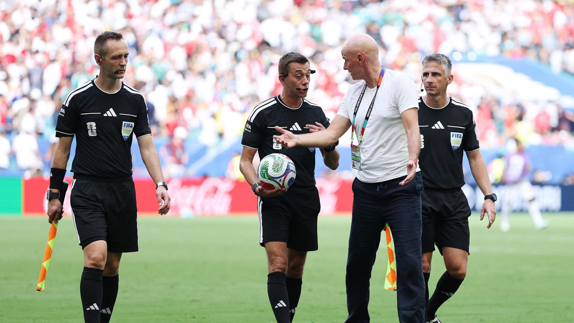 Stale Solbakken und Clement Turpin im Gespräch.