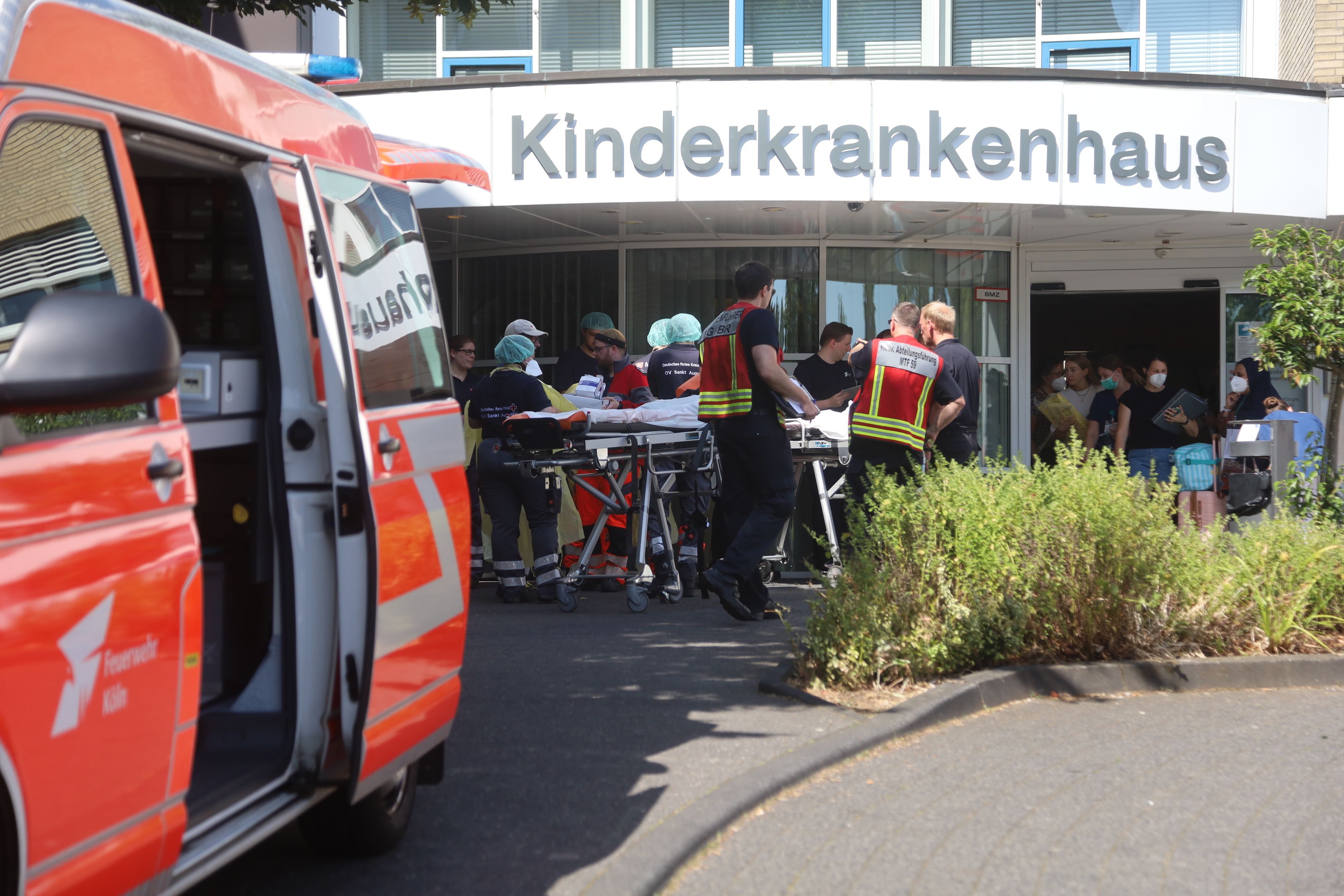 Die Kinderklinik hatte sich bereits seit Tagen auf die Evakuierung vorbereitet. Am Ende lief alles reibungslos.