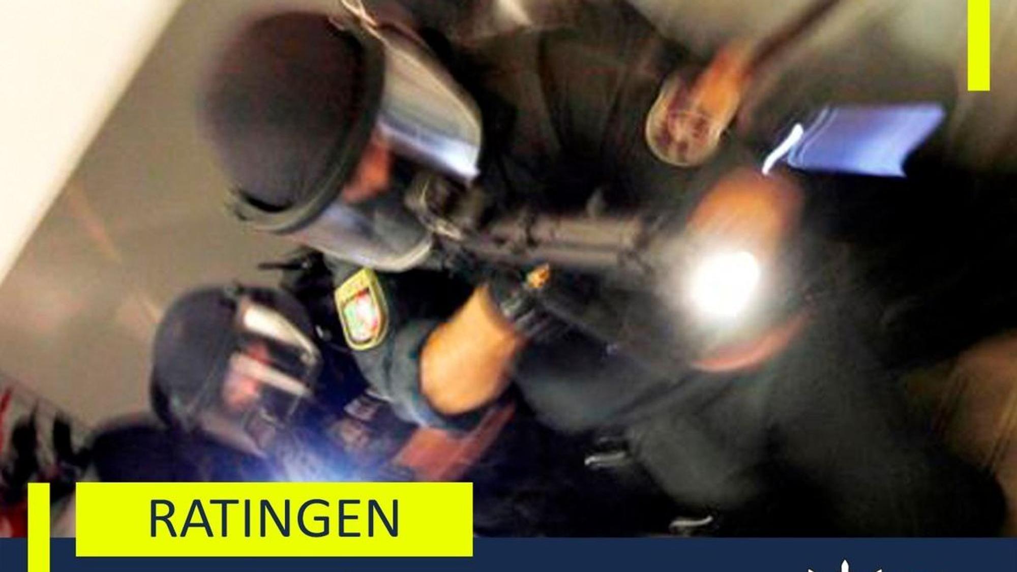 Spezialkräfte der Polizei nahmen einen Mann in Ratingen fest.