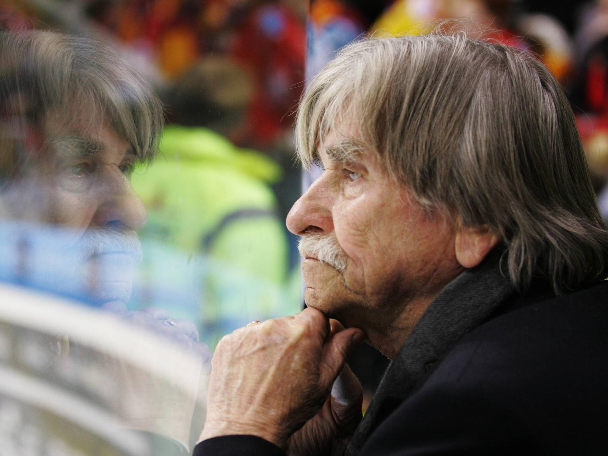 Jupp Kompalla als Zuschauer bei einem Spiel.