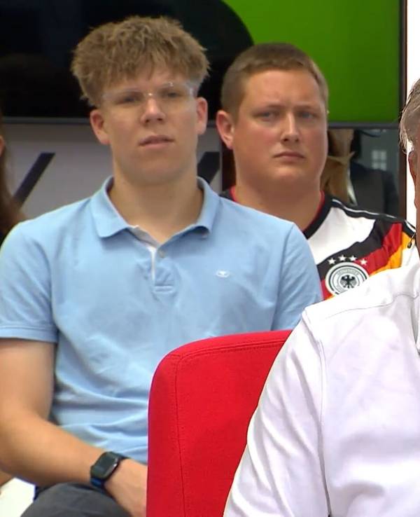 Pierre Littbarski als Gast im Sport1-„Doppelpass“