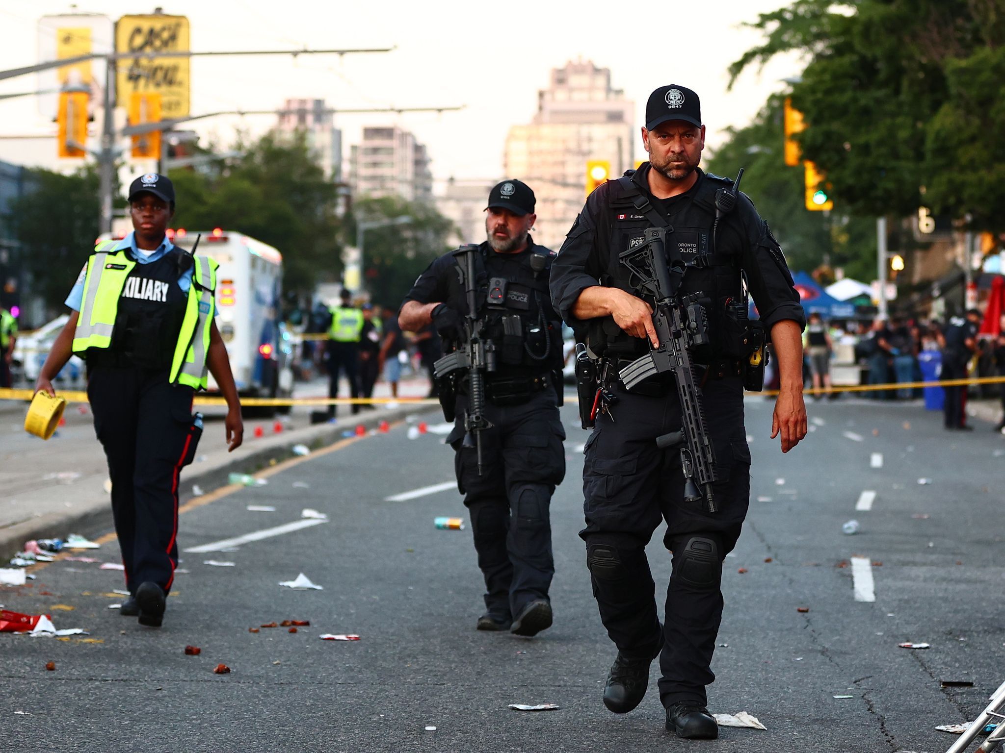 Bei Schüssen auf einem Salsa-Festival in der kanadischen Stadt Toronto sind zwei Männer getötet worden.