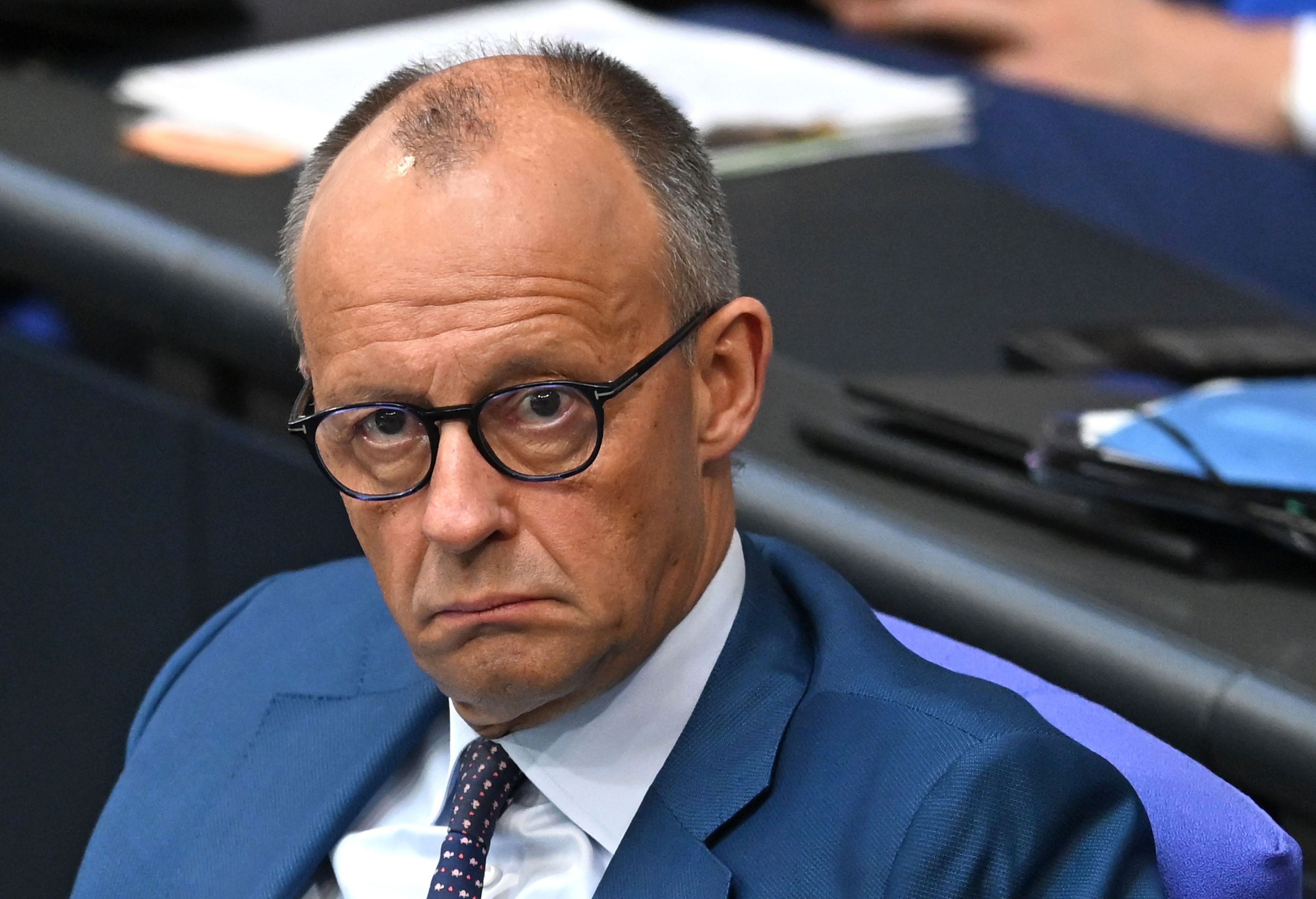 Eine iranische Zeitung hat eine Grafik mit Racheaufrufen gegen Politiker aus dem Westen veröffentlicht, darunter auch Bundeskanzler Friedrich Merz (CDU).