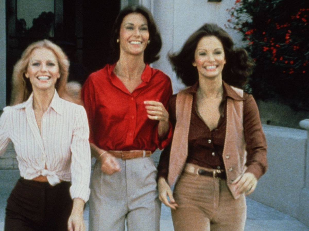 Sie ersetzte Farrah Fawcett: Zu Beginn der zweiten Staffel wurde Cheryl Ladd (links) als neuer Engel Kris Munroe eingeführt, die Schwester von Fawcetts Figur Jill. (Bild: Sony)