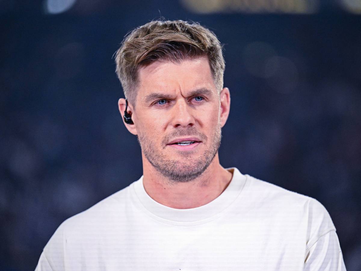 Simon Terodde als Experte im Stadion.