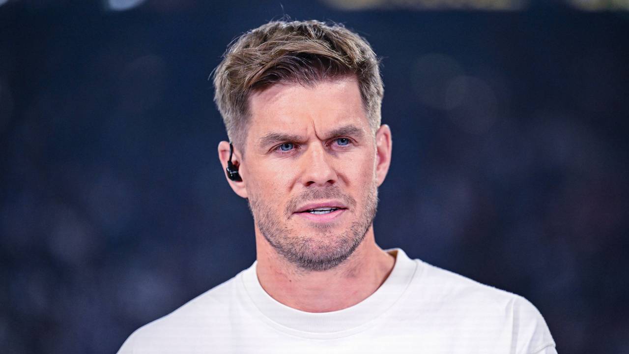 Simon Terodde als Experte im Stadion.