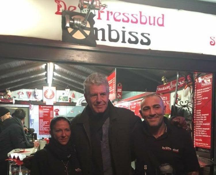 US-Starkoch und TV-Legende Anthony Bourdain (Mitte) mit Imbiss-Betreiber Michele