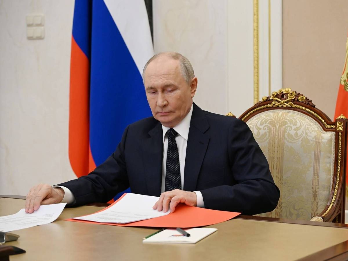 Auch einige Experten meinen: Der Rückhalt für Russlands Präsident Wladimir Putin schwindet (Archivbild).