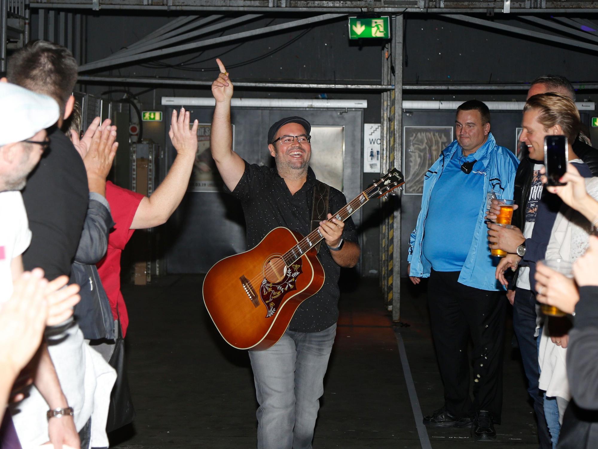 Björn Heuser kommt zu „Kölle singt“ in die Lanxess-Arena.