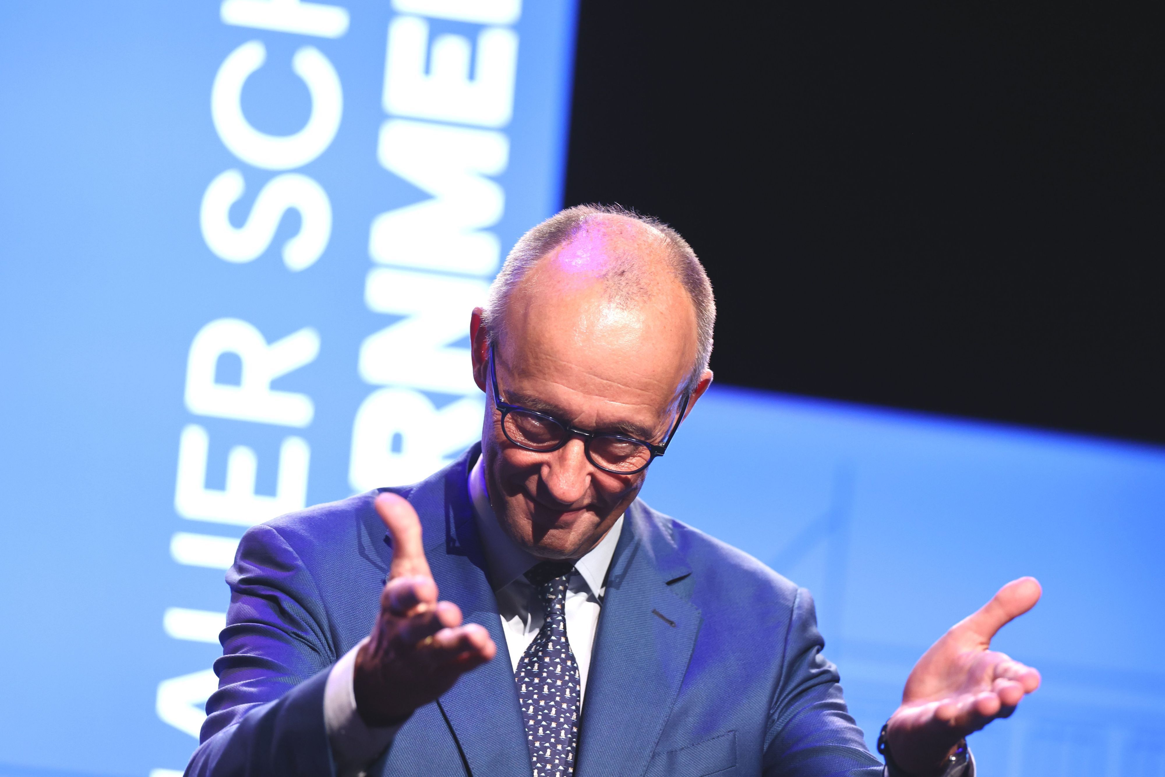 Bundeskanzler Friedrich Merz (CDU) bei der Eröffnung der „Adenauer School of Government“ in Köln.