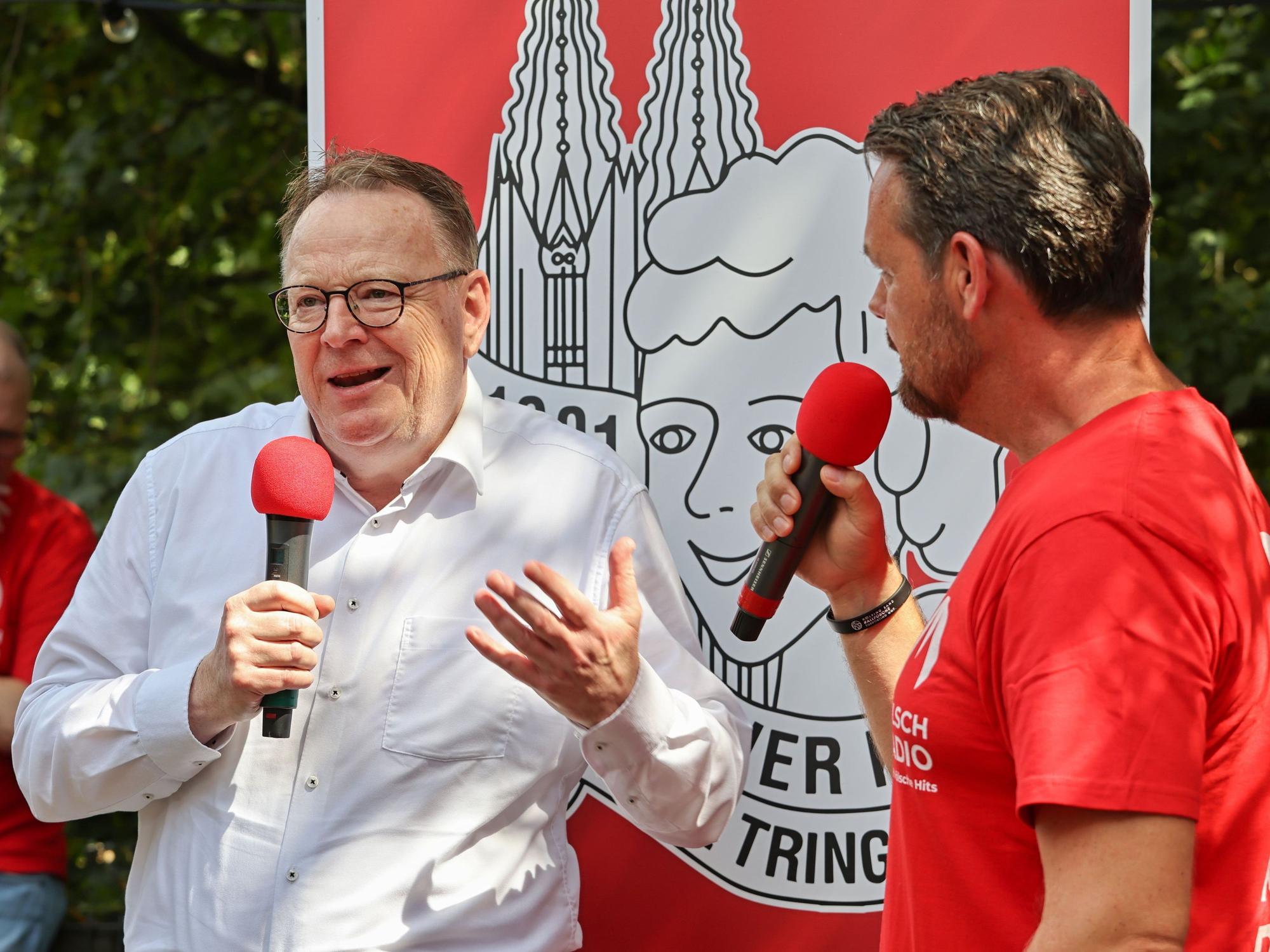 Torsten Burmester und Simon Schwieren im Gespräch.