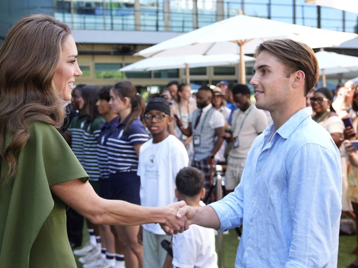 Prinzessin Kate trifft den britischen Wimbledon-Halbfinalist Arthur Fery.