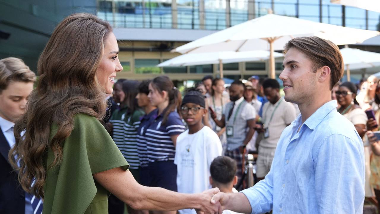 Prinzessin Kate trifft den britischen Wimbledon-Halbfinalist Arthur Fery.