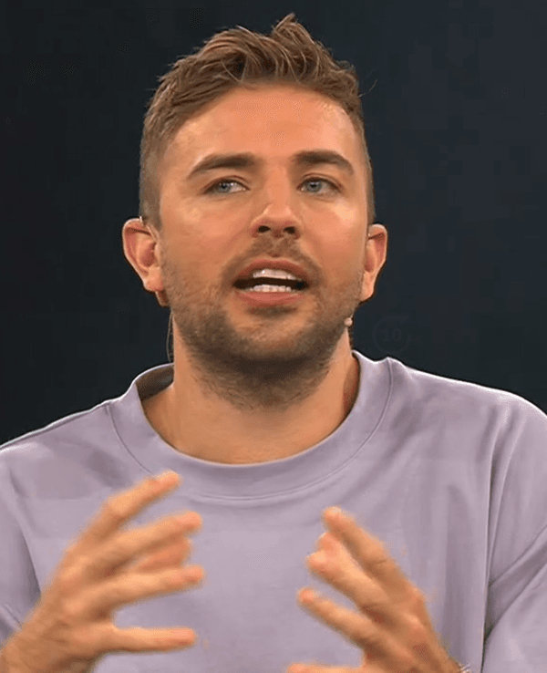 Christoph Kramer gestikuliert.