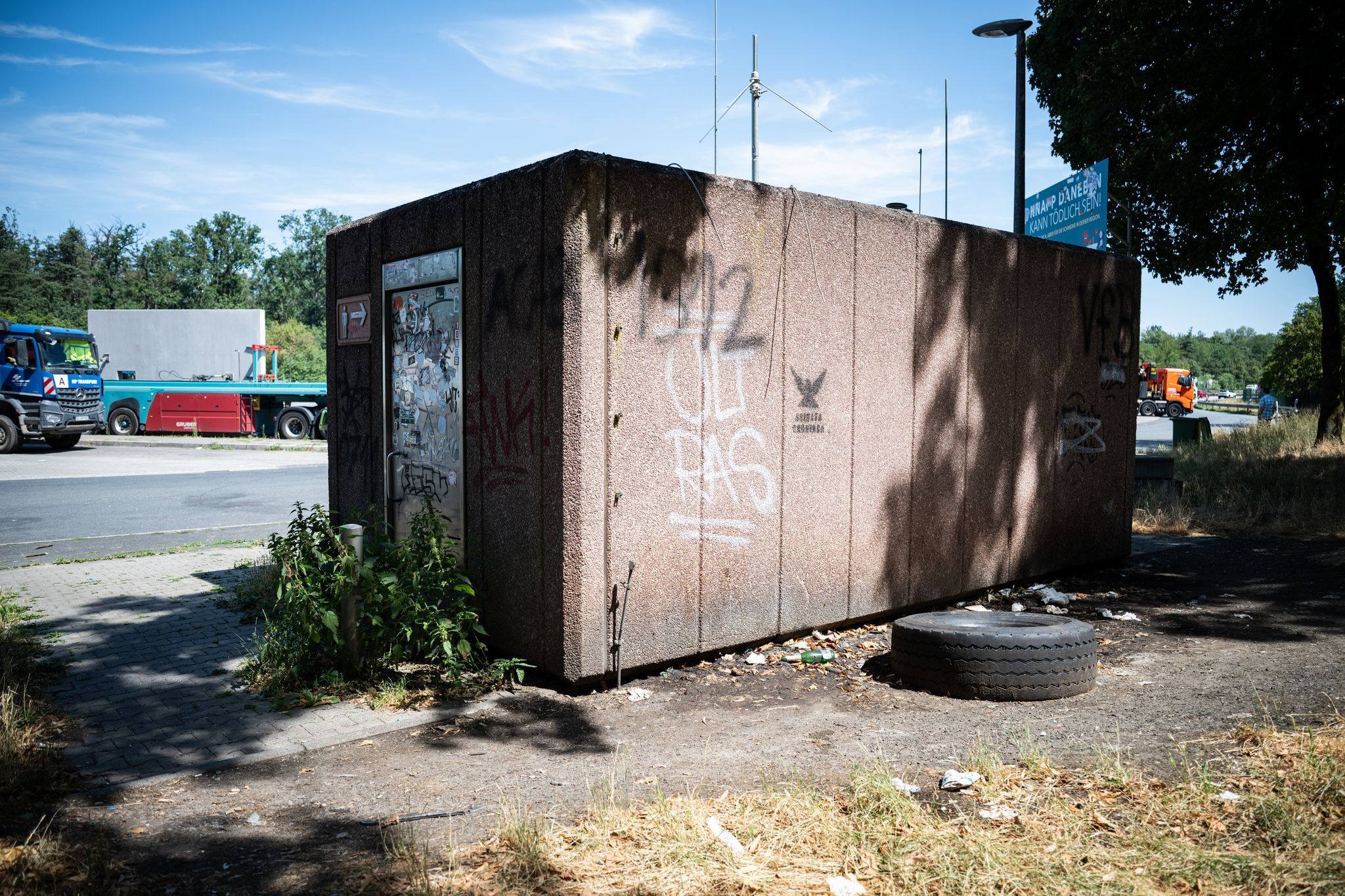 Teilweise sind die Sanitäranlagen auf unbewirtschafteten Rastplätzen in unerfreulichem Zustand.