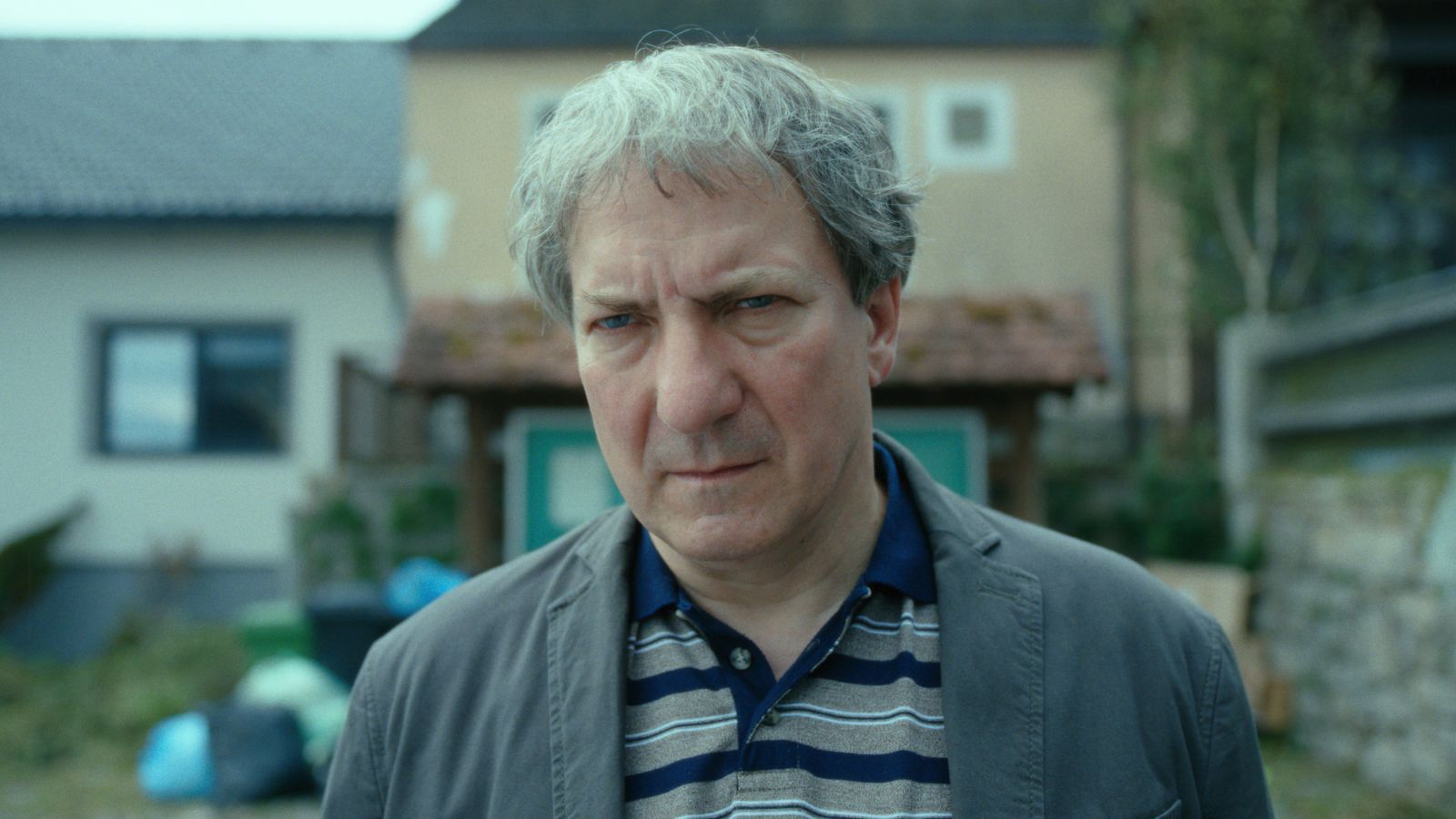 Braunschlags Bürgermeister Gerri Tschach (Robert Palfrader) hat eine neue Vermarktungsidee für seine Gemeinde. (Bild: © SUPERFILM)
