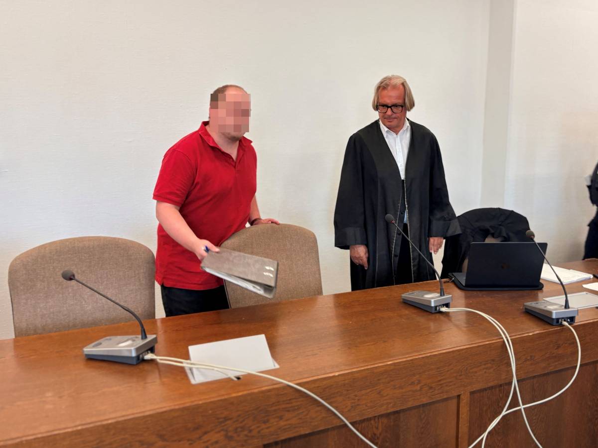 Der Angeklagte Christian G. (37) mit seinem Verteidiger Frank Schwarz beim Prozess im Kölner Landgericht