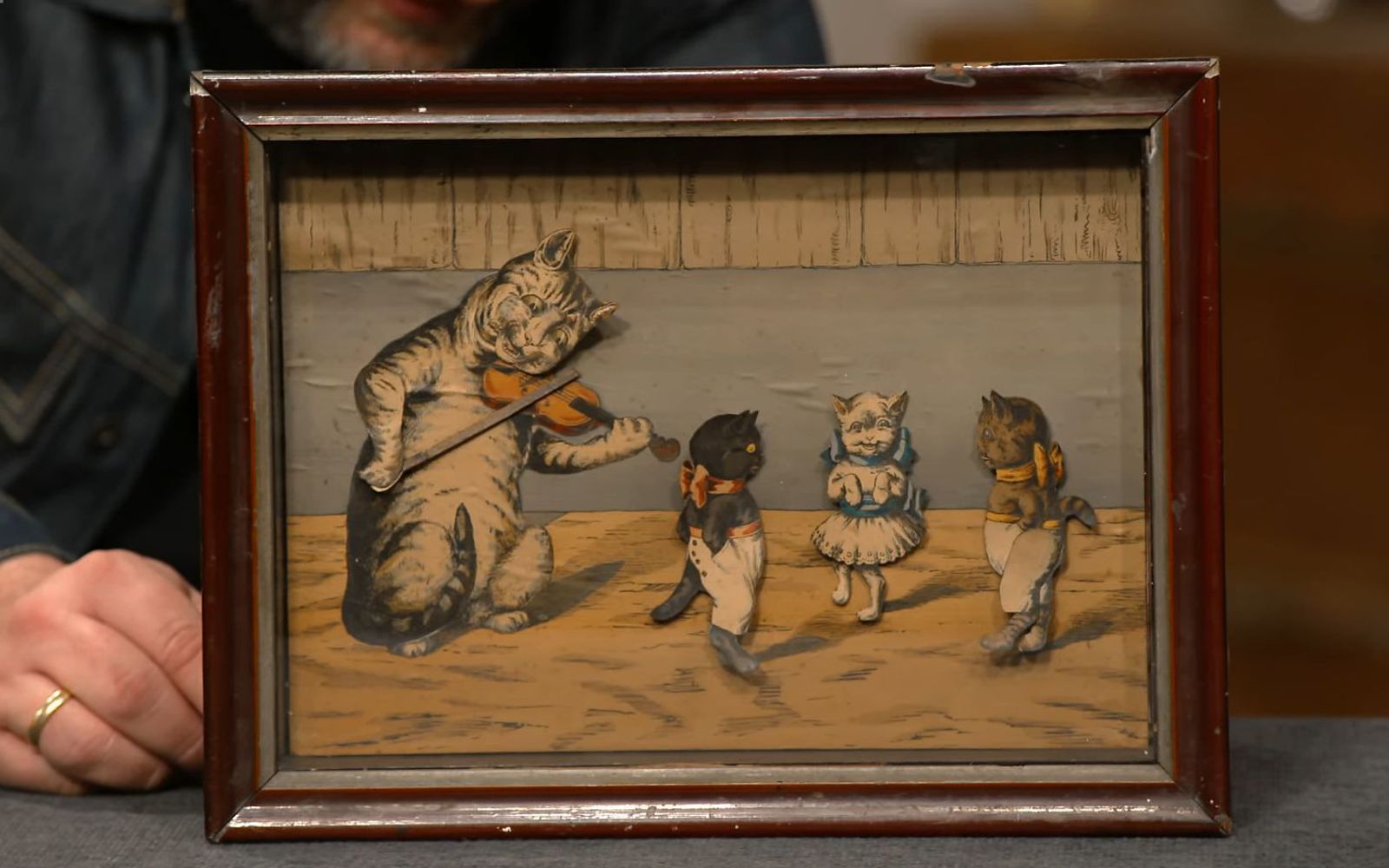 Bilder von musizierenden Tieren (auch Hunden oder Äffchen) seien einst sehr beliebt gewesen. (Bild: ZDF)