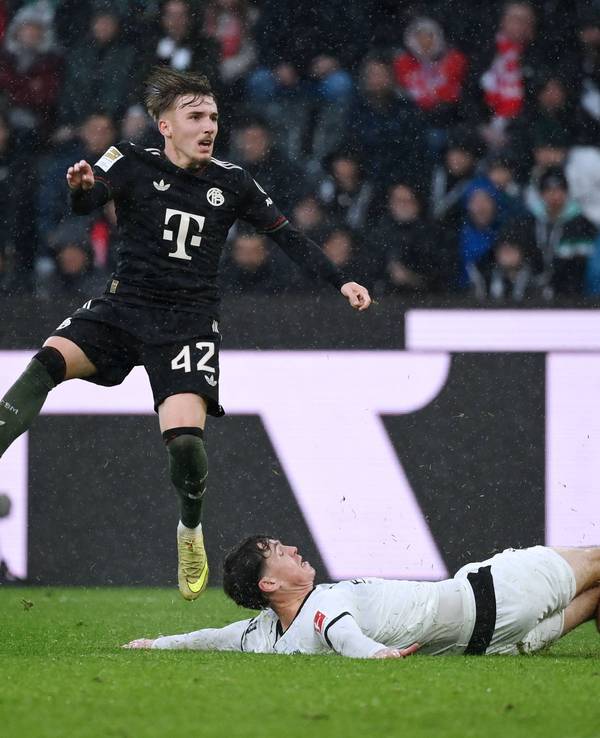 Lennart Karl im Spiel gegen Borussia Mönchengladbach.