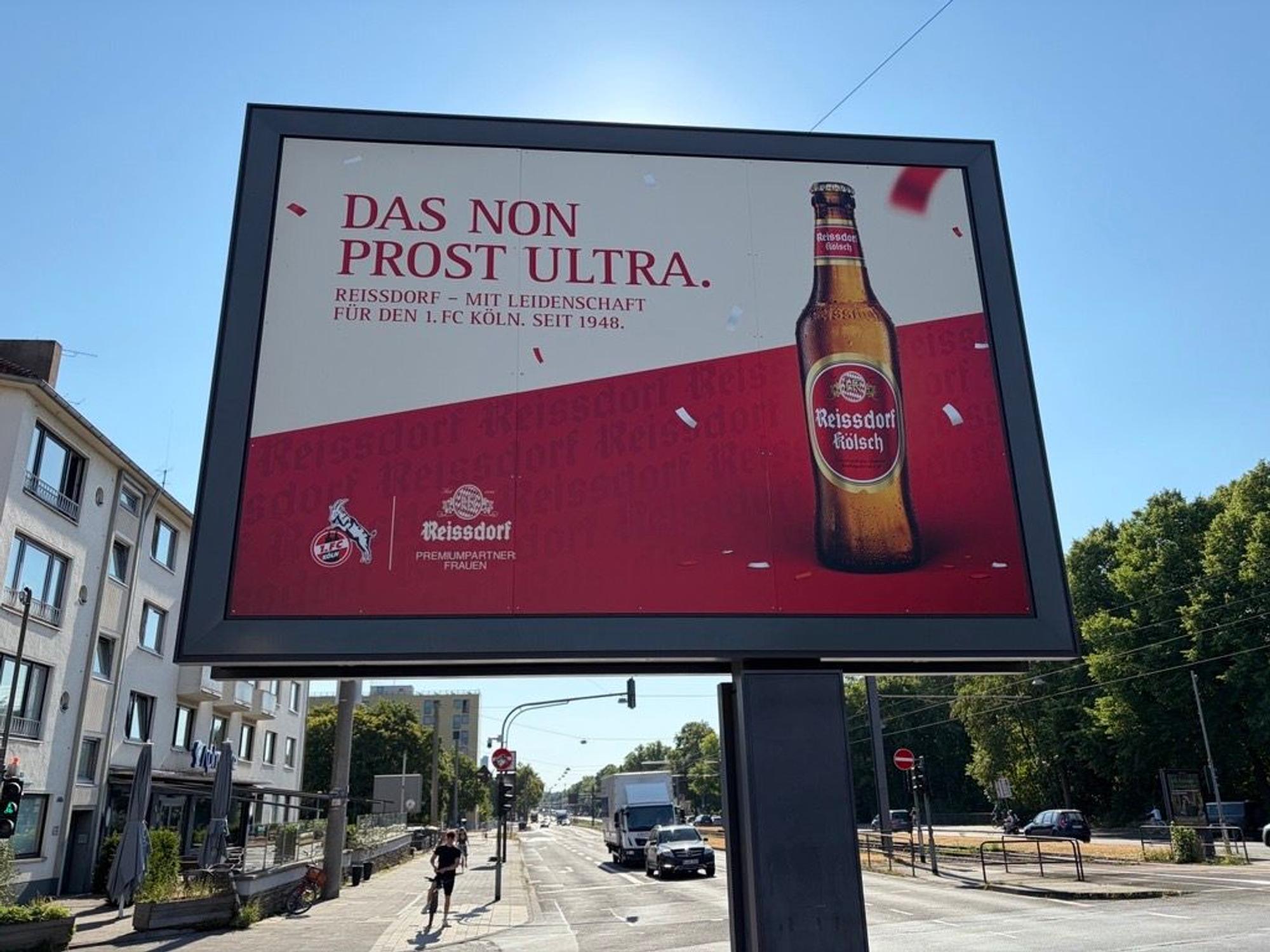 Reissdorf-Kölsch macht Werbung mit dem 1. FC Köln.