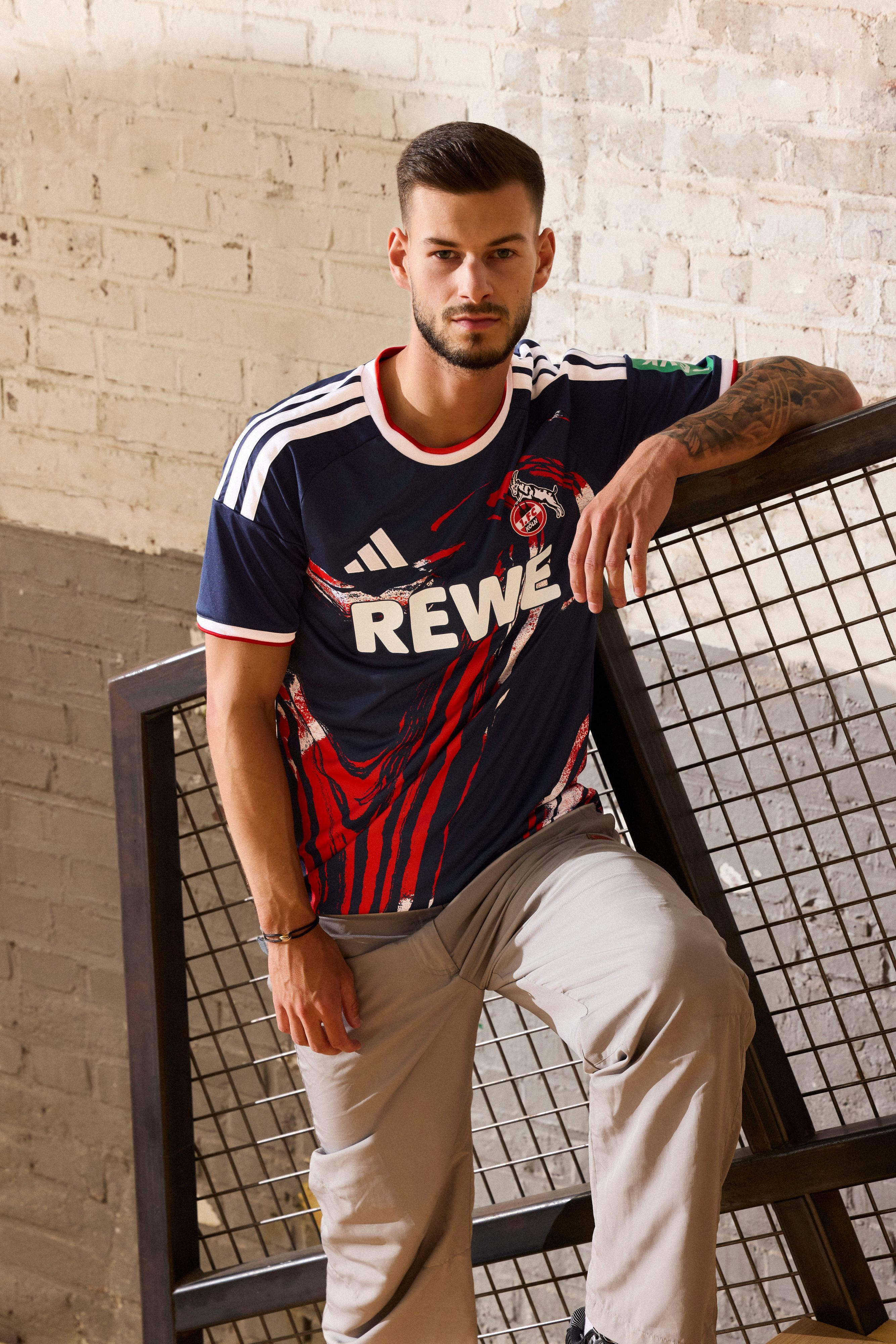 Tom Krauß im neuen Ausweichtrikot.
