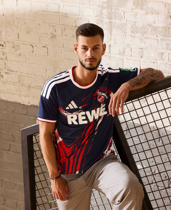 Tom Krauß im neuen Ausweichtrikot.