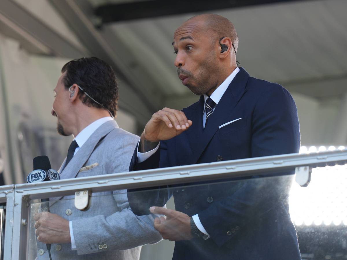 Thierry Henry schaut erstaunt.