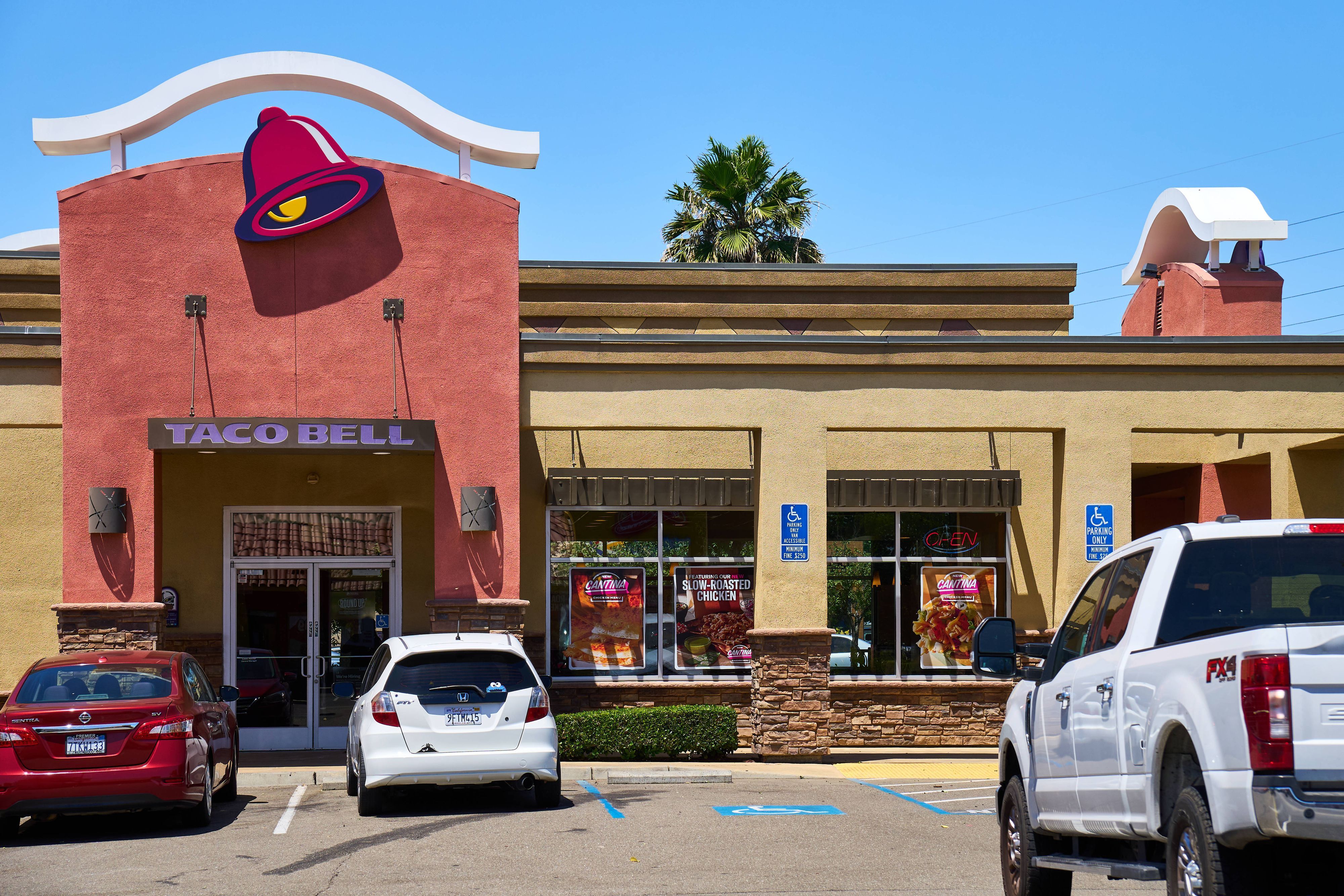 Blick auf eine US-Filiale von Taco Bell: Trägt der Salat die Krankheitserreger?