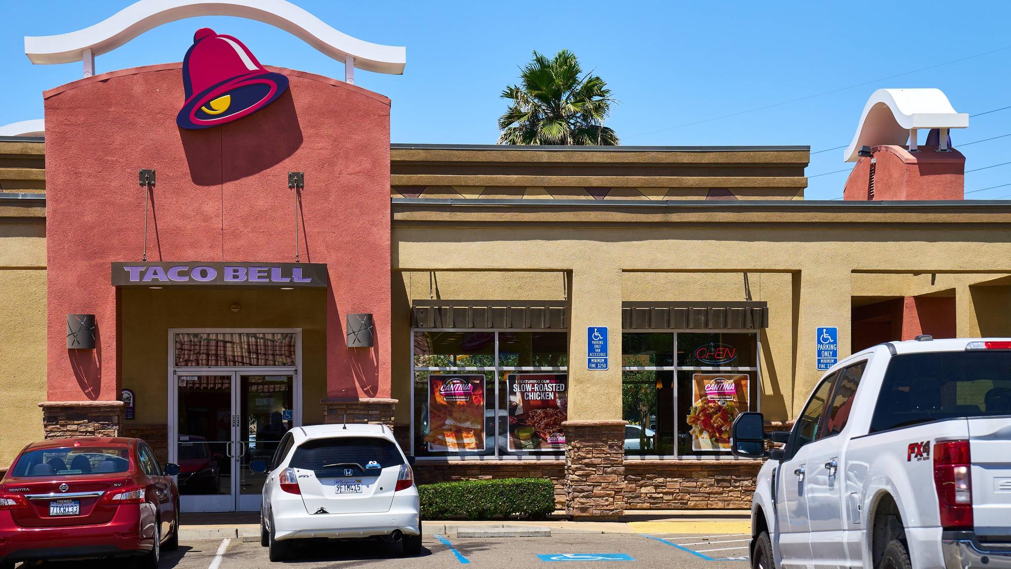Blick auf eine US-Filiale von Taco Bell: Trägt der Salat die Krankheitserreger?