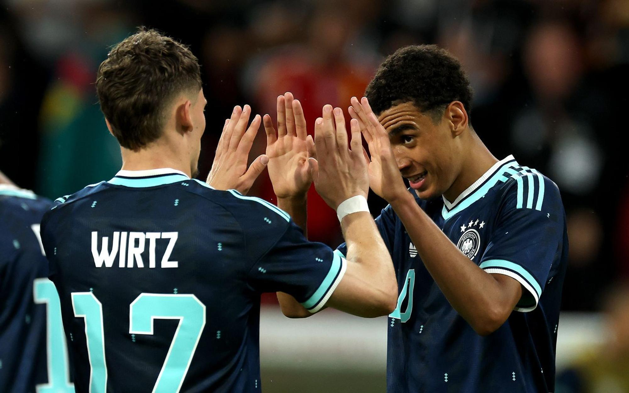 Die deutschen Mittelfeldstars Florian Wirtz (links) und Jamal Musiala konnten bei der WM nicht in erhofftem Maße glänzen. (Bild: 2026 Getty Images/Alexander Hassenstein)
