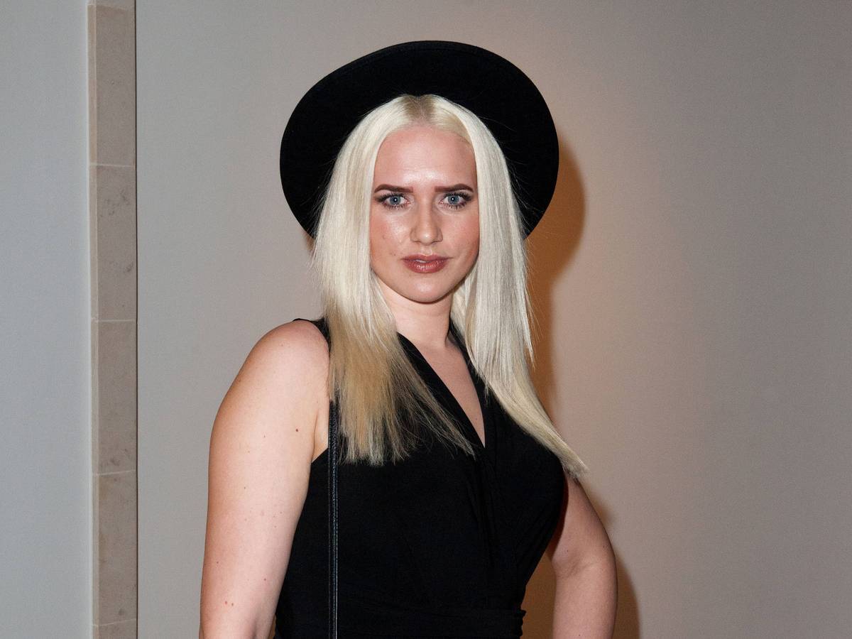 Sarah Knappik (hier 2017) klagt über einen heftigen Mückenstich.