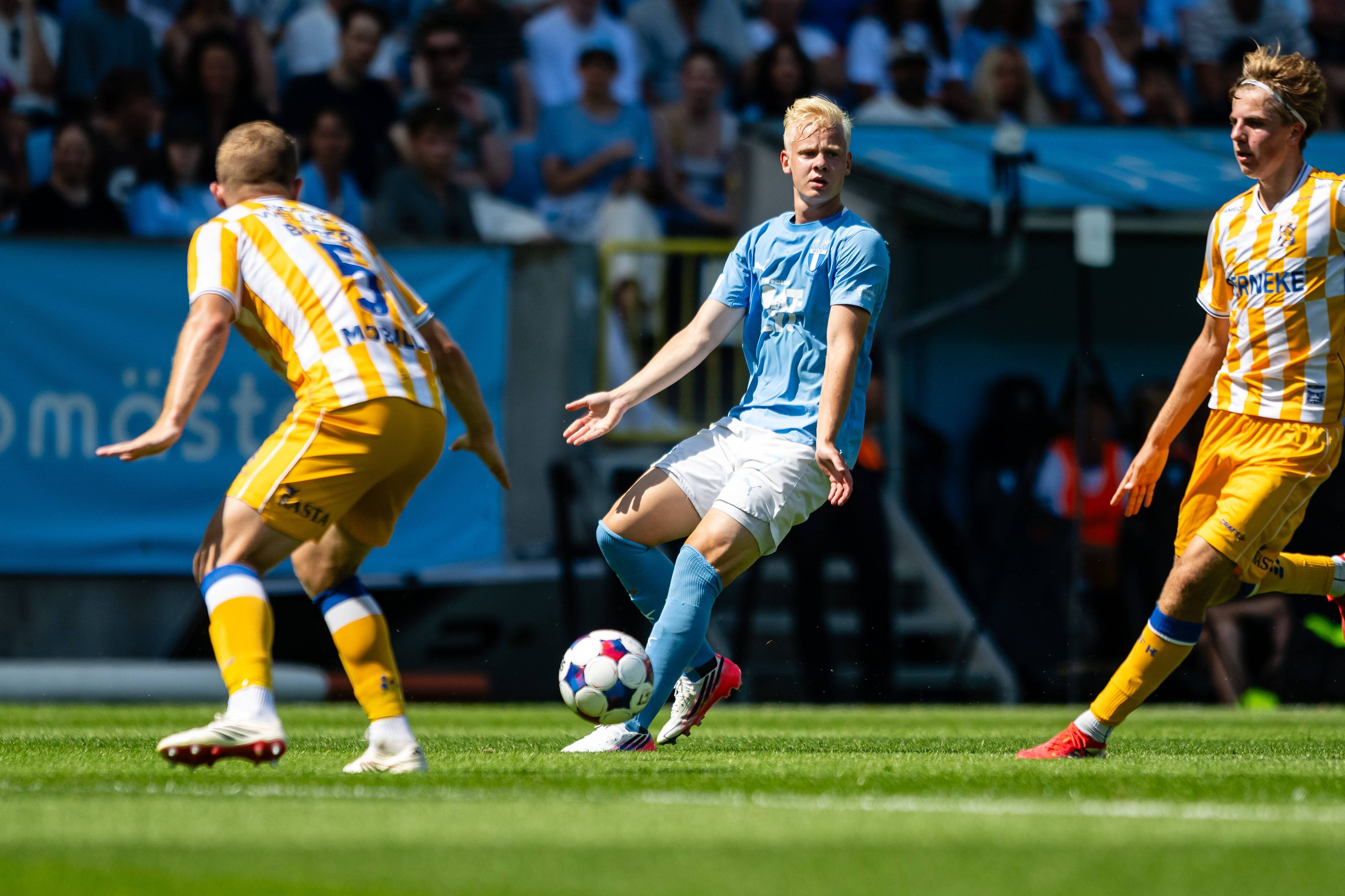Otto Rosengren im Trikot von Malmö FF.