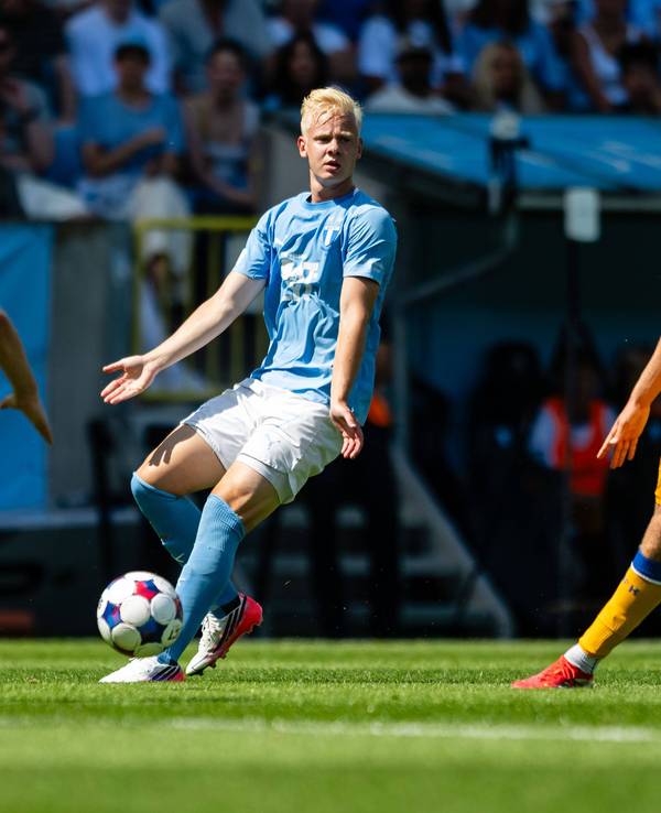 Otto Rosengren im Trikot von Malmö FF.