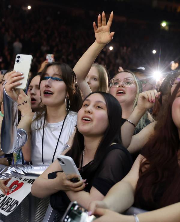 Fans von The Neighbourhood beim Konzert in Köln.