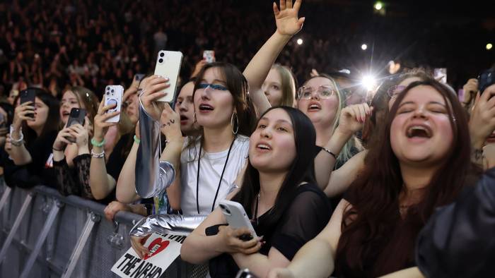 Fans von The Neighbourhood beim Konzert in Köln.