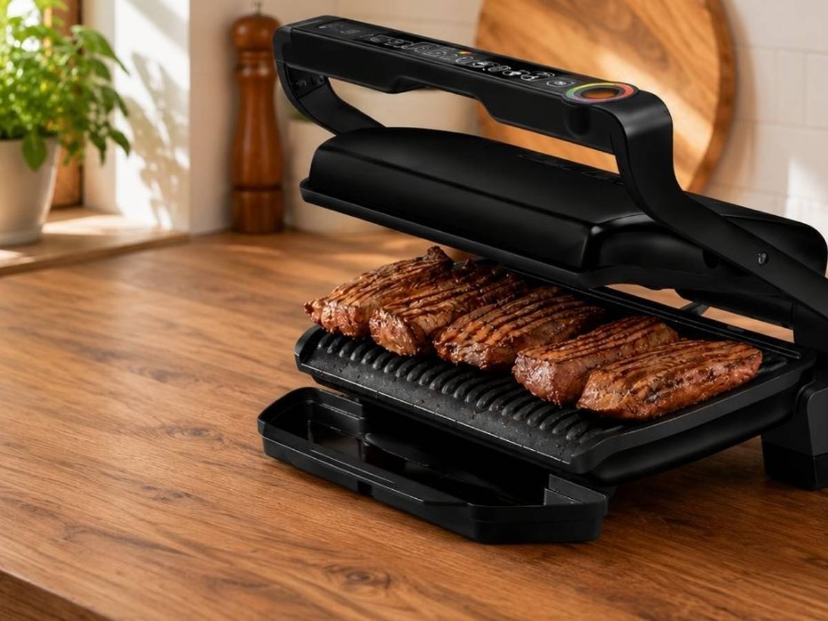 Tefal OptiGrill XL steht auf einer Küchenplatte. Rechtsoben Lidl Logo.